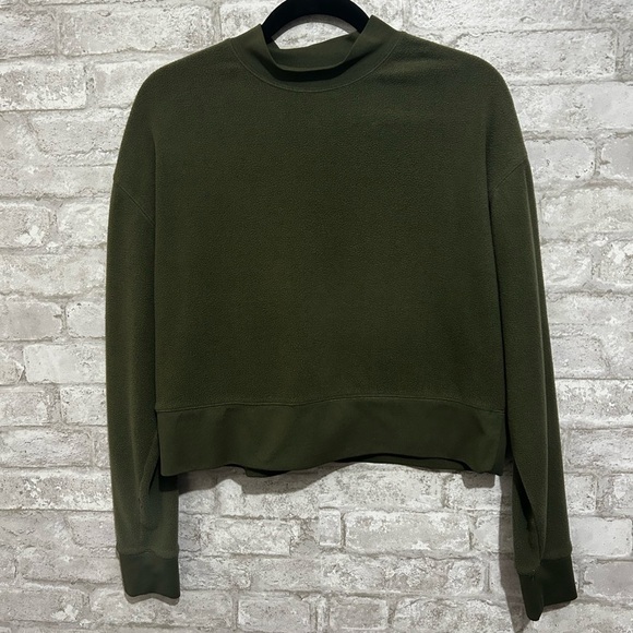 Abound Green fuzzy soft sweater - Picture 1 of 5